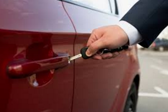 Why Are Car Key Specialists and Locksmiths Cheaper Than Dealerships?